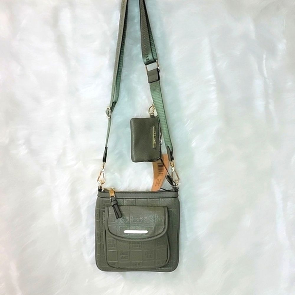 NWT STEVE MADDEN CROSSBODY BCLIQUE GREEN